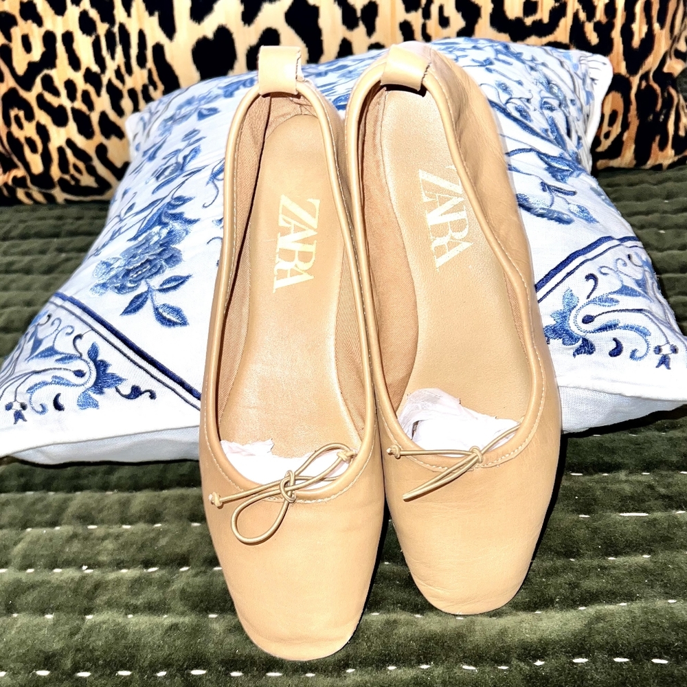 Zara cream color women's leather ballet flats size 7.5